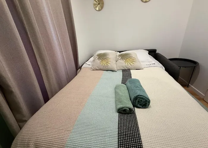 Apartment Le Nid Avec Cour Paratagee Saint-Jean-d'Angely